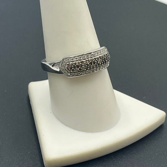 D’Joy Sterling Silver Rhodium Black Clear Pave Diamond Bar Band Ring Sz 9.25 - Picture 2 of 8